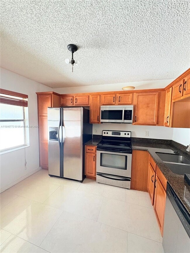 property at 11174 W Sample Rd