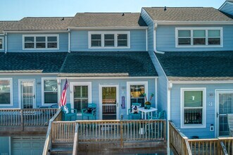 4 Bermuda Landing Pl in North Topsail Beach, NC - Building Photo - Building Photo
