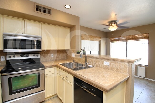 710 S St Martin Dr in Gilbert, AZ - Building Photo - Building Photo