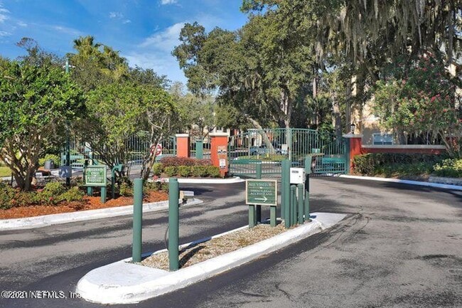 190 Veracruz Dr in Palm Valley, FL - Building Photo - Building Photo