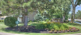 1600 Elmwood Apartments