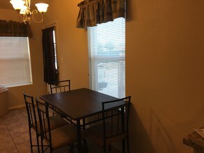 1210 W Mermod St-Unit -C in Carlsbad, NM - Building Photo - Building Photo