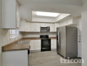 11519 Perry Rd, Unit 622 in Houston, TX - Building Photo - Building Photo