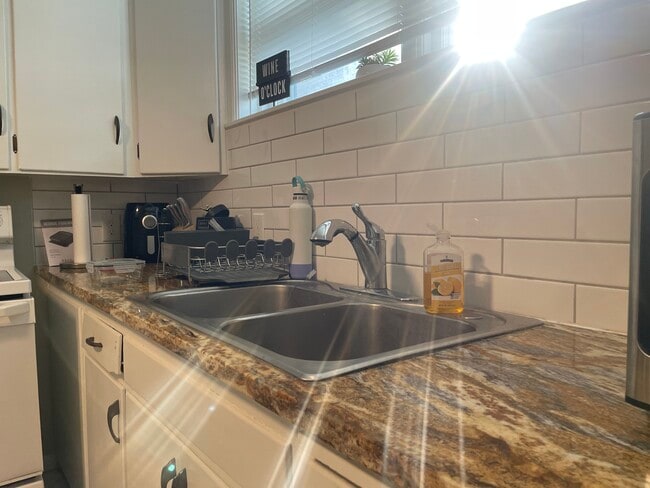 719 East Fremont Street, Unit APT #1 in Pocatello, ID - Foto de edificio - Building Photo