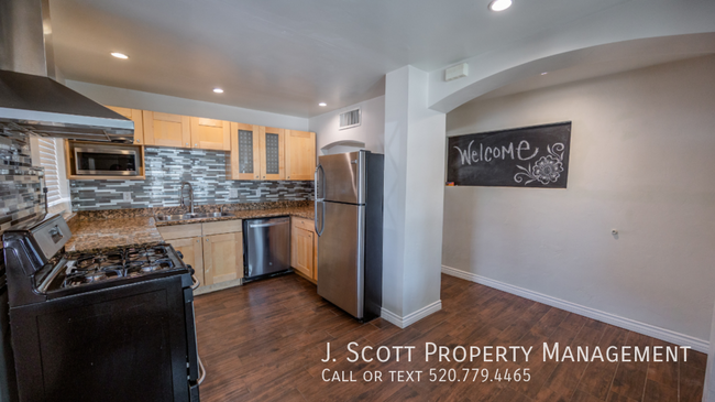 property at 2901 N Miller Rd