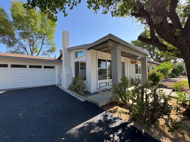 22301 Itasca St in Los Angeles, CA - Foto de edificio - Building Photo