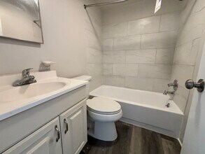 894 N 42nd St, Unit 2 in Philadelphia, PA - Foto de edificio - Building Photo