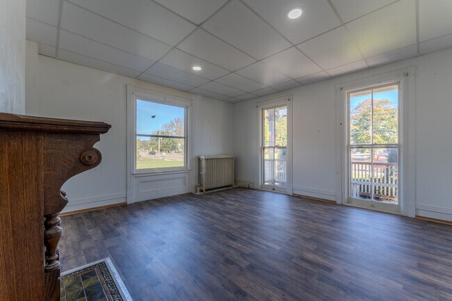 215 Liberty St, Unit 102 in Bath, NY - Building Photo - Building Photo
