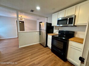 4522 Wheeler Ave in Jacksonville, FL - Building Photo - Building Photo