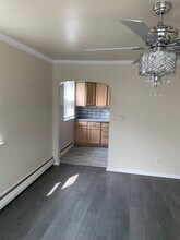 157 Burmont Rd, Unit 1 in Drexel Hill, PA - Foto de edificio - Building Photo