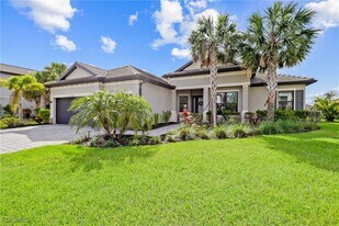 11698 Canopy Loop in Ft. Myers, FL - Building Photo