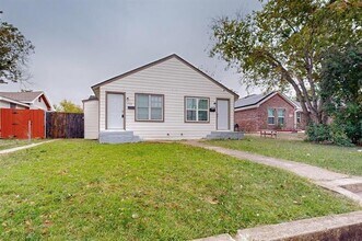 1532 Whitaker Ave in Dallas, TX - Building Photo - Building Photo