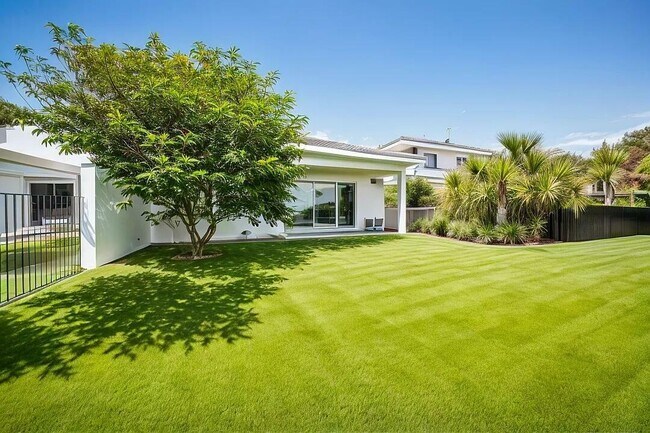 property at 15371 Green River Ct