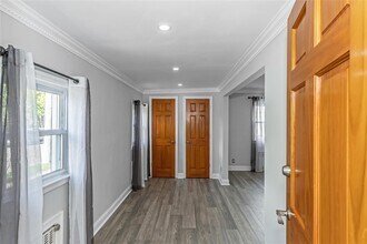 53 Washington Ave-Unit -1FL in Mineola, NY - Building Photo - Building Photo