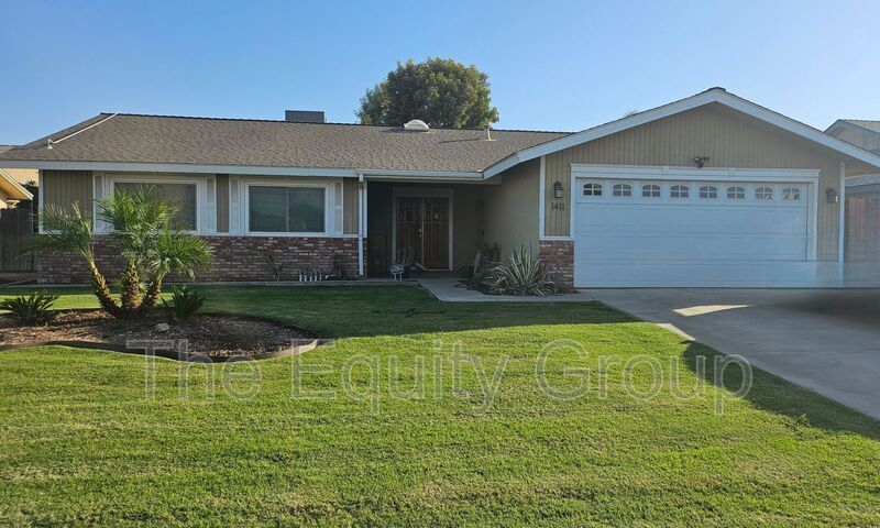 1411 Christine Ln in Lemoore, CA - Building Photo