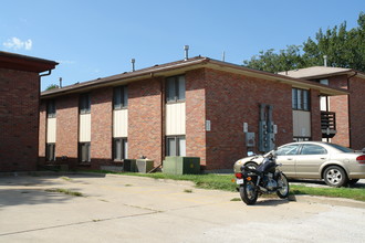 810 H St in Lincoln, NE - Foto de edificio - Building Photo