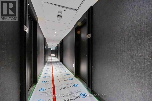 110 Broadway Ave in Toronto, ON - Building Photo - Building Photo