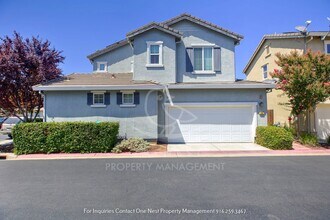 826 Courtyards Loop in Lincoln, CA - Building Photo - Building Photo