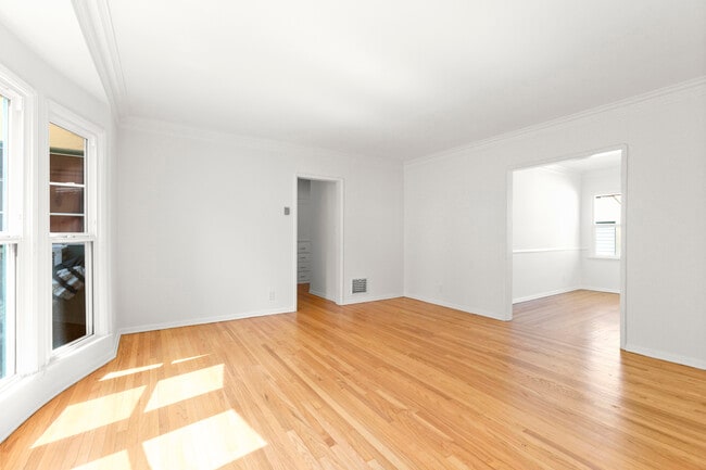522 N Genesee Ave, Unit 522 in Los Angeles, CA - Building Photo - Building Photo