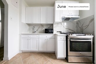 Private bedroom in 4 bed/1 bath Home in Brooklyn, NY - Building Photo - Building Photo