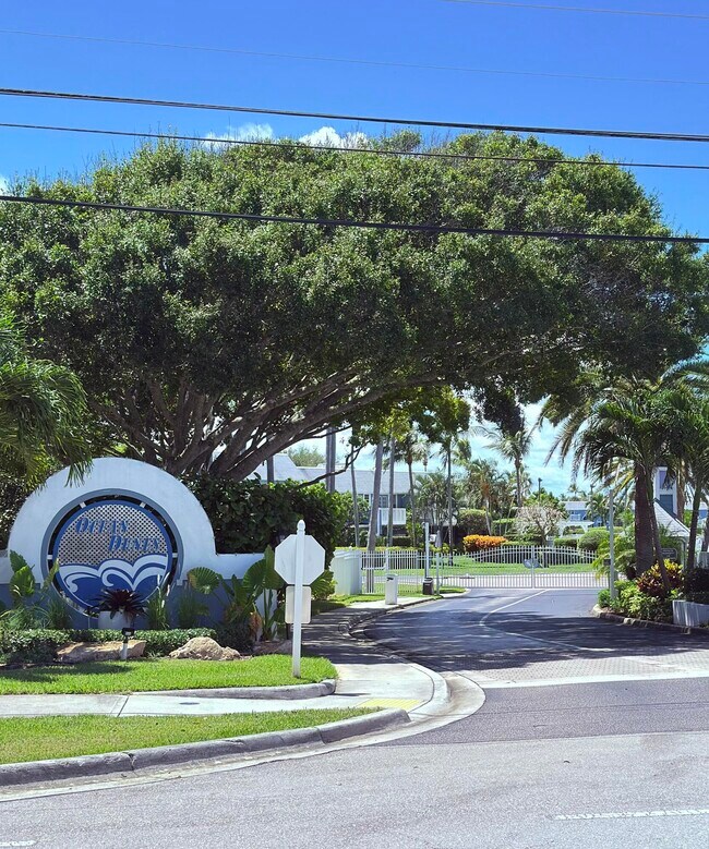 property at 505 Ocean Dunes Cir