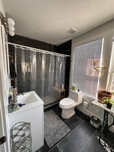 1367 Oxford Rd NE, Unit 1 in Atlanta, GA - Foto de edificio - Building Photo