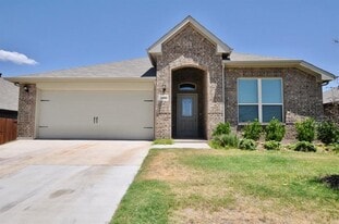 1008 Deer Valley Dr in Weatherford, TX - Building Photo