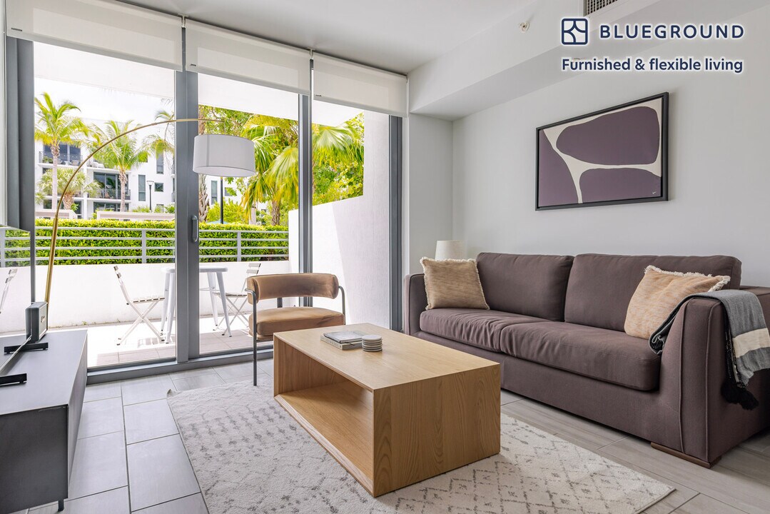 6445 NE 7th Ave in Miami, FL - Building Photo