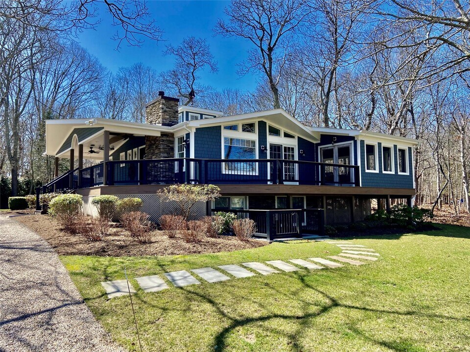 780 Minnehaha Blvd in Southold, NY - Building Photo