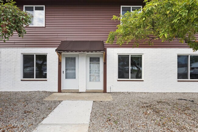 Deerlick Apartments in Birch Run, MI - Building Photo - Building Photo