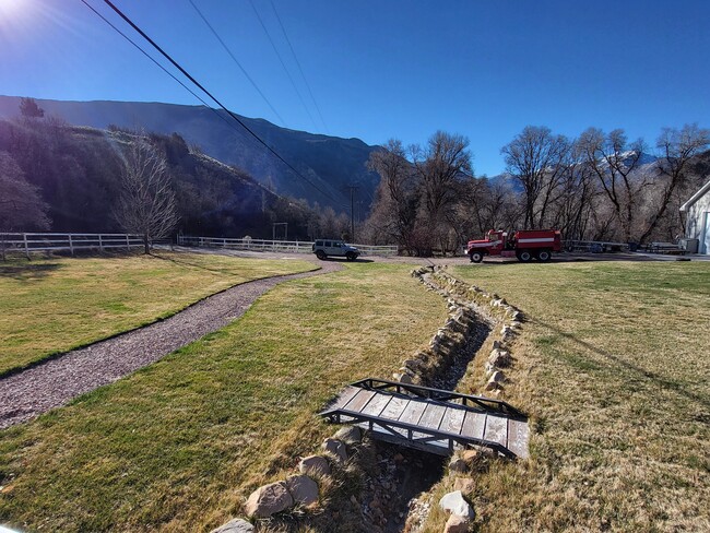 1406 S Bartholomew Canyon Dr in Springville, UT - Foto de edificio - Building Photo