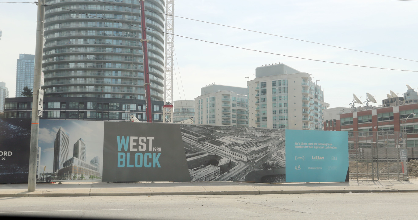 Forward Condos in Toronto, ON - Building Photo