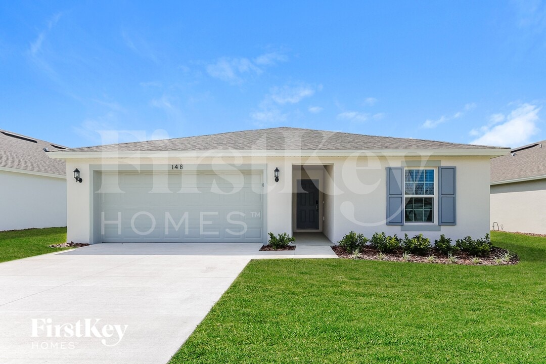 148 Southern Breeze Lp in Winter Haven, FL - Building Photo
