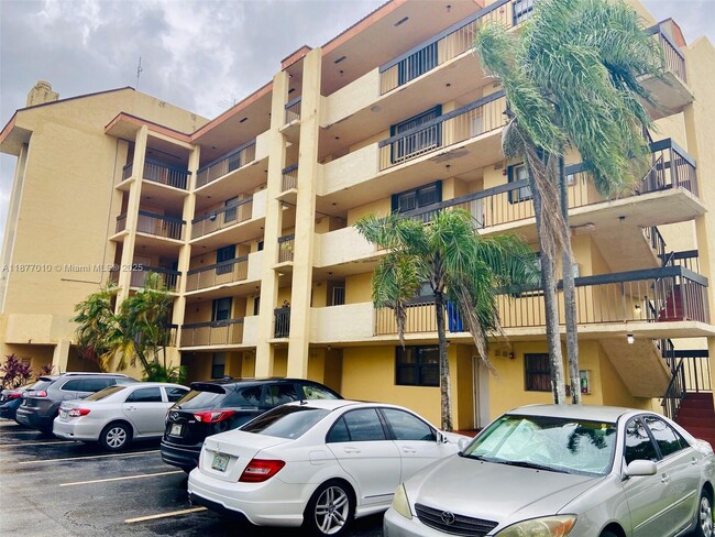 property at 8881 Fontainebleau Blvd