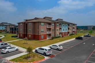 Primrose Village Apartments in Weslaco, TX - Foto de edificio - Building Photo