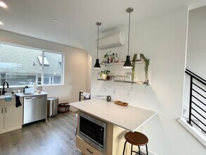 1732 N 41st St in Seattle, WA - Building Photo - Building Photo