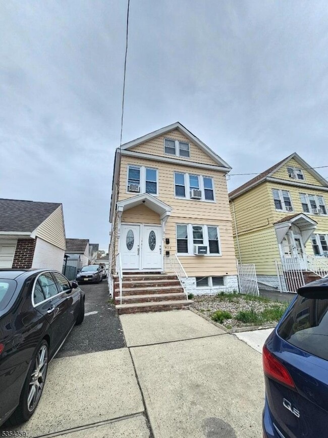 926 Meredith Ave in Elizabeth, NJ - Building Photo - Building Photo