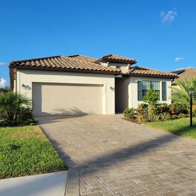 property at 17335 Blue Rdg Pl