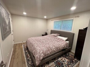 13418 NE 136th Pl in Kirkland, WA - Building Photo - Building Photo