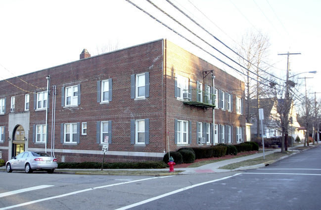 551 3rd Ave in Lyndhurst, NJ - Building Photo - Building Photo