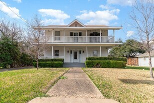 4507 Worth St, Unit B in Dallas, TX - Building Photo