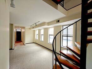 856 N May St in Chicago, IL - Building Photo - Building Photo