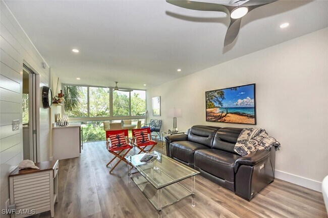 property at 684 Broad Ave S