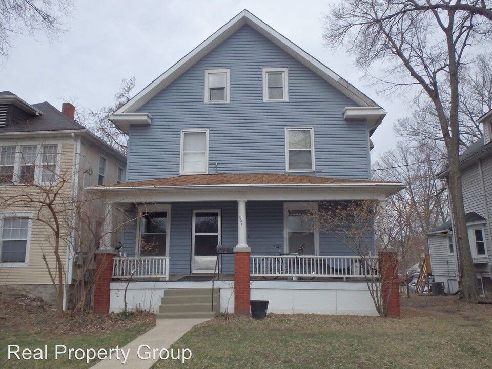 301 Waugh St in Columbia, MO - Building Photo