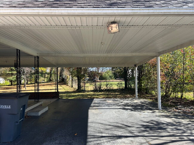 1627 N Maple Ave in Cookeville, TN - Building Photo - Building Photo