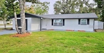 21 Southland Rd in Venice, FL - Building Photo