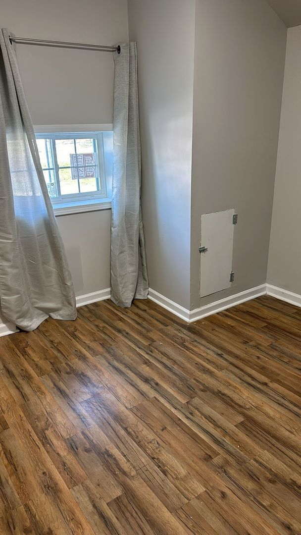 212 Washington St in Stanton, KY - Foto de edificio - Building Photo