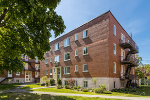 1400-1440 Décarie Rue Apartments