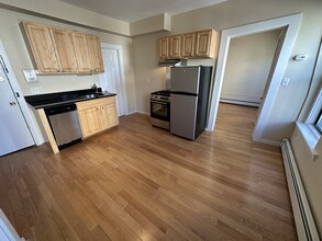 238 Cambridge St, Unit 3 in Boston, MA - Building Photo - Building Photo