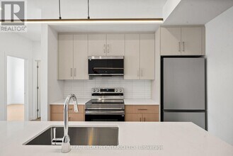 184 Woodroffe Ave in Ottawa, ON - Building Photo - Building Photo